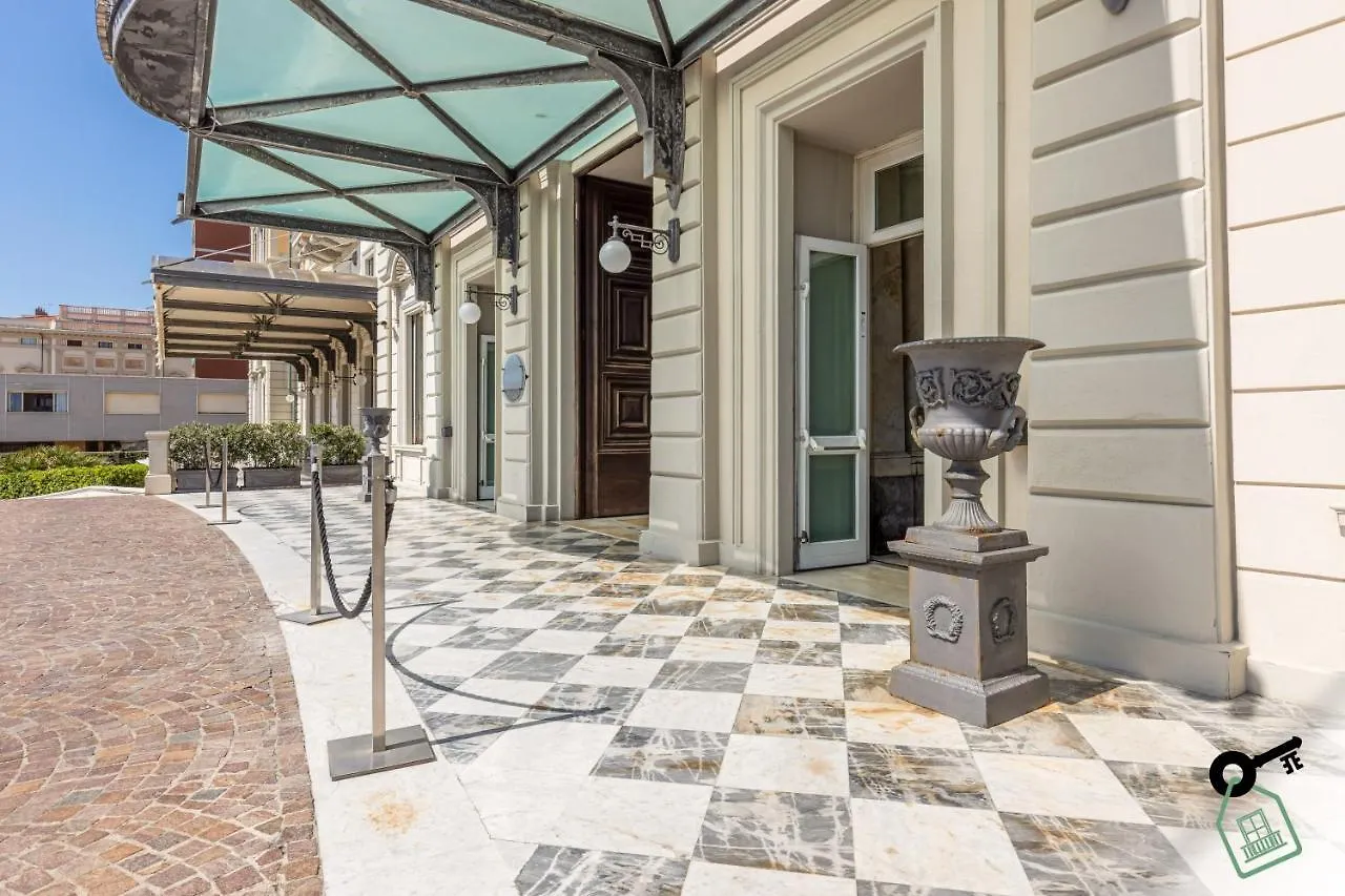 Hotel Rooms Livorno Italia